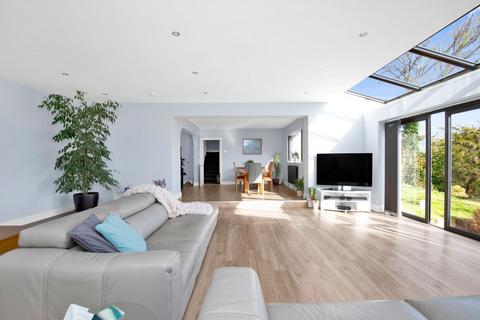 4 bedroom detached house for sale, London Road, Liss GU33