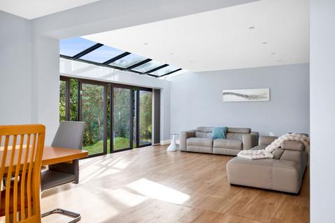 4 bedroom detached house for sale, London Road, Liss GU33