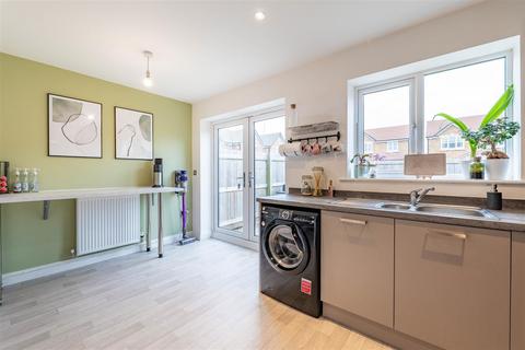 3 bedroom terraced house for sale, Triumph Road, Farington, Leyland