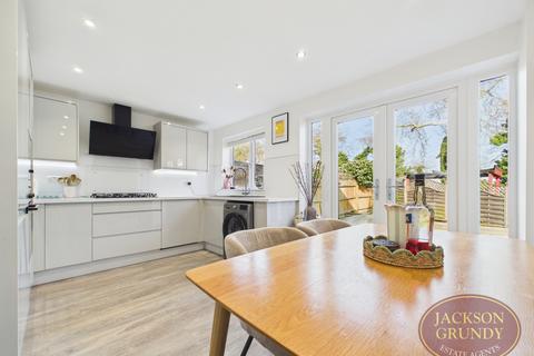 3 bedroom semi-detached house to rent, Lowick Court, Moulton, NN3 7TZ