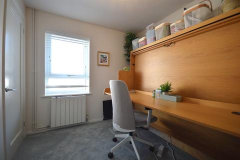 2 bedroom flat to rent, Selsey, Chichester, PO20