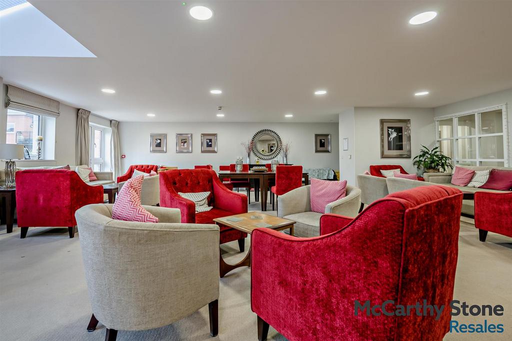 8682036-interior02-800.jpg