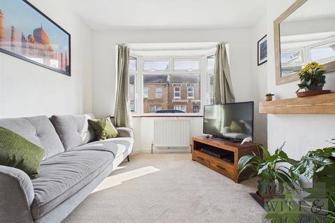 3 bedroom end of terrace house for sale, Winchelsea Road, Hastings