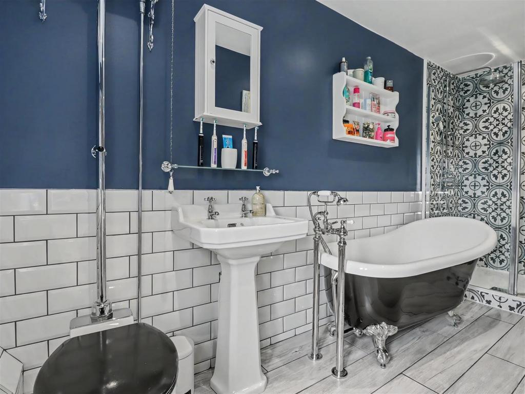 Family bathroom