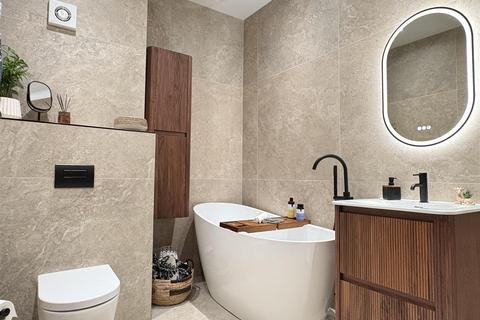 3 bedroom semi-detached house for sale, Kitson Hill Road, Mirfield WF14