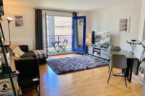 2 bedroom flat to rent, 69 Wapping High Street, London E1W