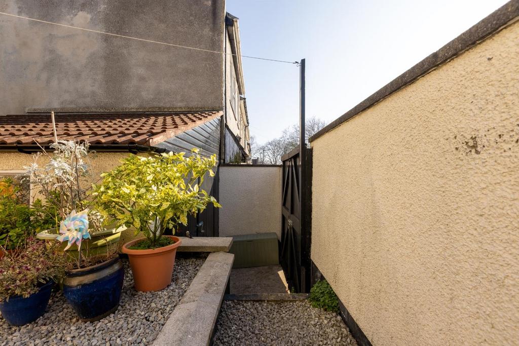 20 Stretford Road, BS5-34.jpg