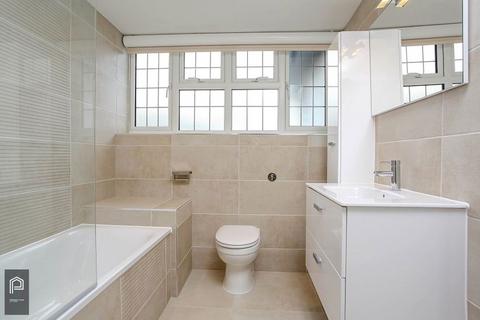 1 bedroom flat to rent, Dyke Road, Hove, BN3 1TL.