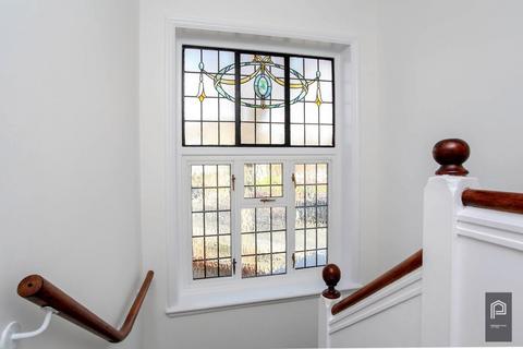 1 bedroom flat to rent, Dyke Road, Hove, BN3 1TL.