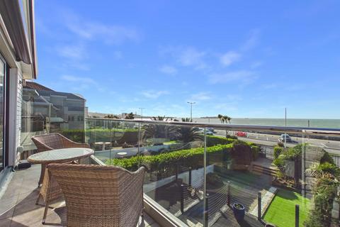 3 bedroom detached house for sale, An Exceptional Opportunity To Own A Seaview