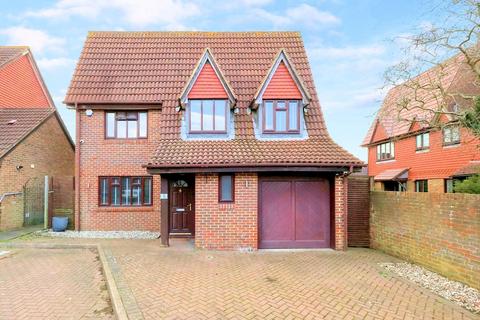 Lupin Close, Shirley Oaks Village
