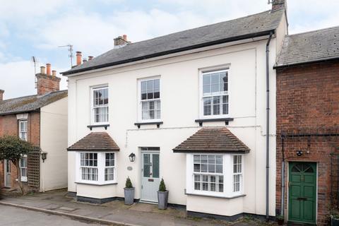4 bedroom end of terrace house for sale, Charles Street, Tring, Hertfordshire HP23