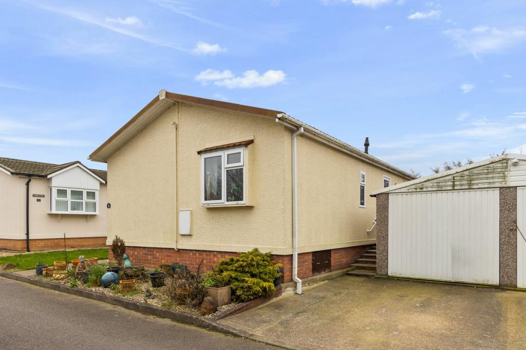 Rear Garage
