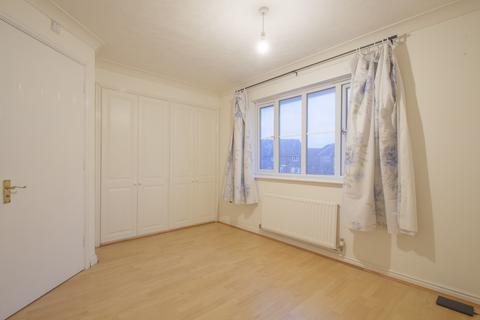 1 bedroom in a house share to rent, London SE28