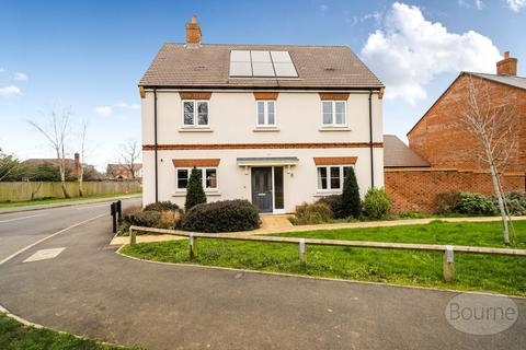 4 bedroom detached house for sale, South Lane, Ash GU12