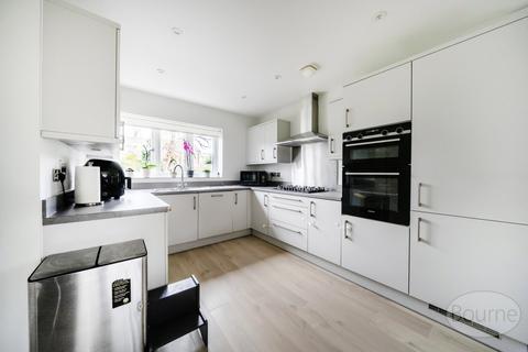 4 bedroom detached house for sale, South Lane, Ash GU12