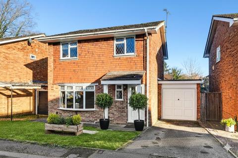 4 bedroom detached house for sale, Cedar Drive, Sunningdale, Ascot, Berkshire, SL5