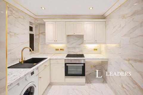 2 bedroom terraced house to rent, Regency Square, Brighton, East Sussex, BN1