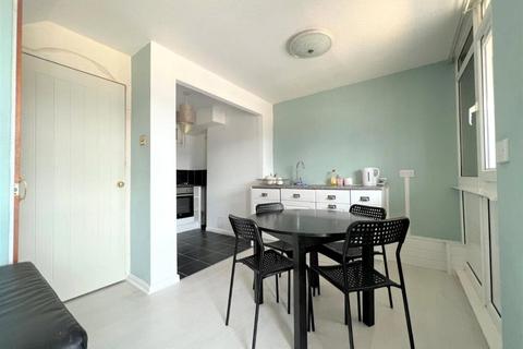 3 bedroom flat to rent, Crown Street, Portsmouth, Hampshire, PO1