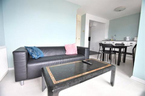 3 bedroom flat to rent, Crown Street, Portsmouth, Hampshire, PO1