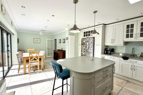 undefined, Warwick Crescent, Stratford-upon-Avon CV37