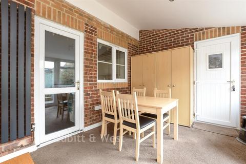 undefined, Vancouver Drive, Langley Green, Crawley, West Sussex