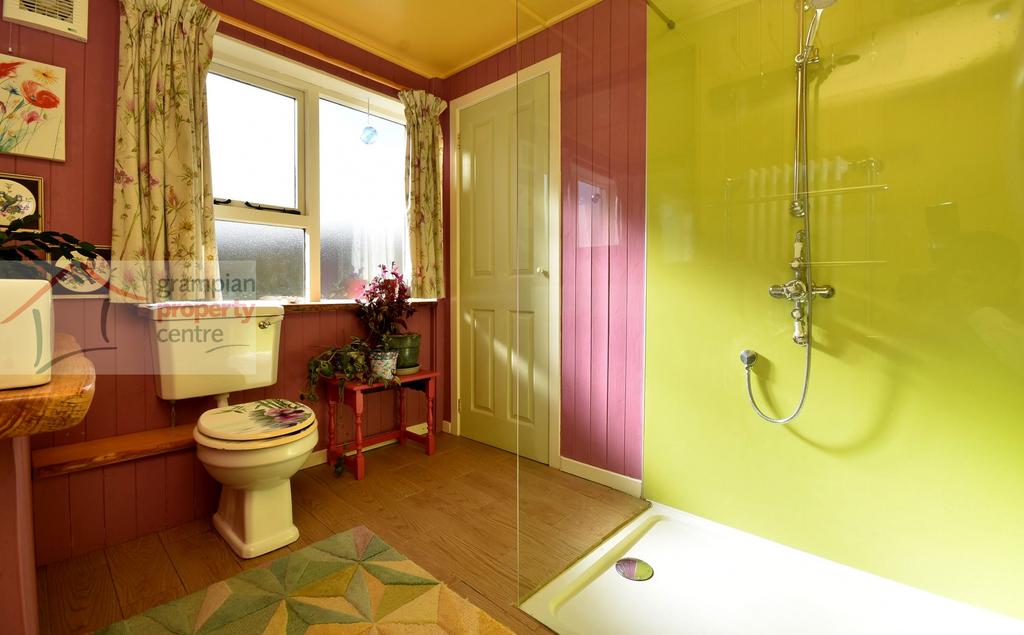 Shower room.JPG