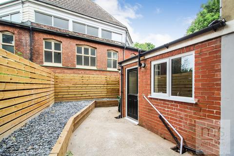 undefined, Wellington Square, Nottingham NG7