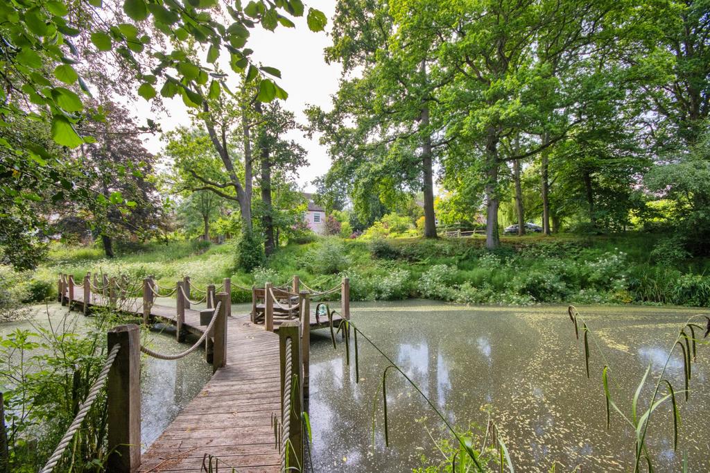 Pond/ Dell