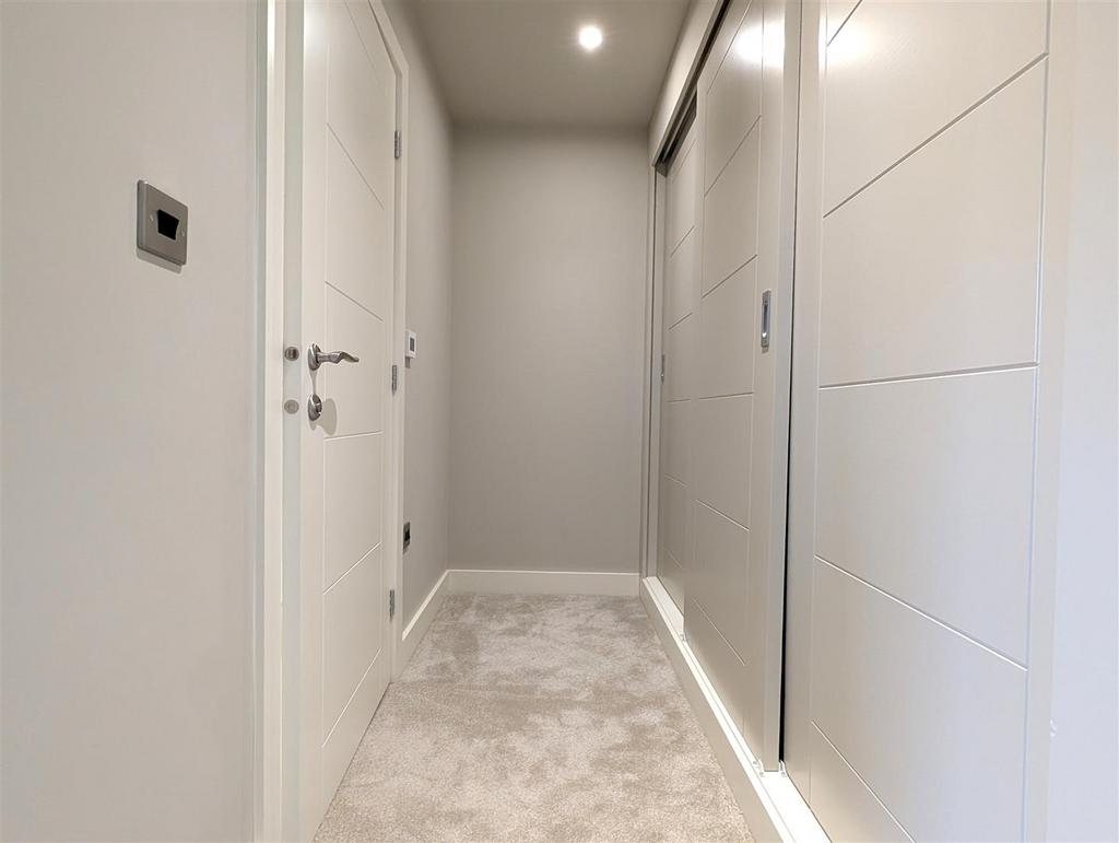 Walk through dressing room