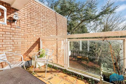 2 bedroom apartment for sale, The Highlands, Abbotts Road, Barnet, EN5