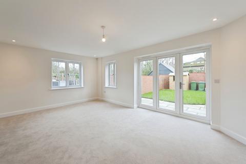 3 bedroom detached house for sale, Beacon Bottom, Park Gate, Southampton