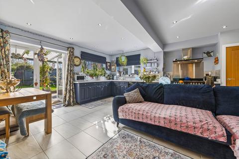 undefined, Bluebell Close, Kettering NN16
