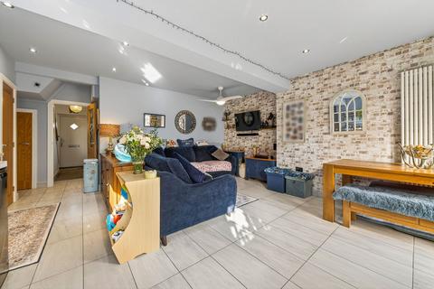 undefined, Bluebell Close, Kettering NN16