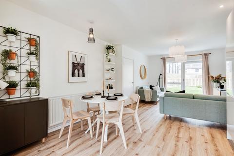 undefined, Oakfield, Swindon