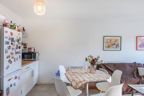 3 bedroom flat for sale, Derwent Street, Salford M5