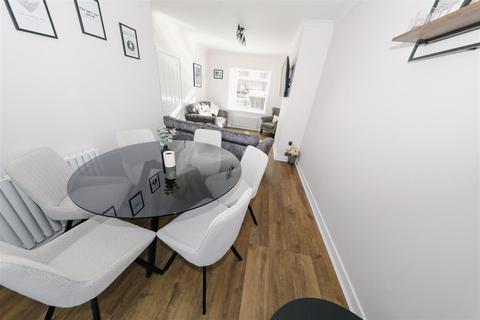 2 bedroom end of terrace house for sale, Westwood Road, Glenrothes
