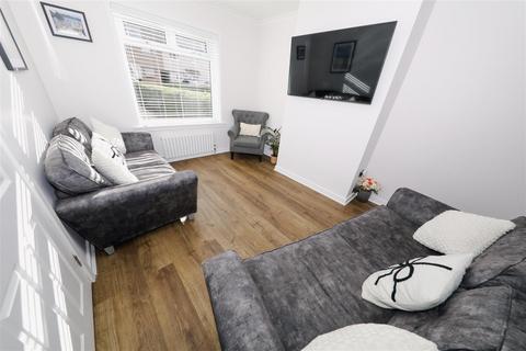 2 bedroom end of terrace house for sale, Westwood Road, Glenrothes