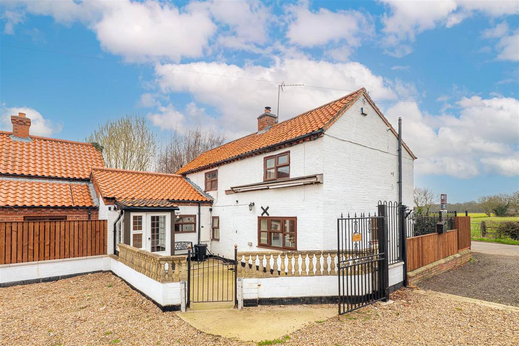 Oak Tree Cottage and Boundary Farm PH-30.jpg