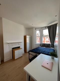 1 bedroom flat to rent, Mora Road