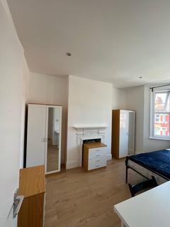 1 bedroom flat to rent, Mora Road