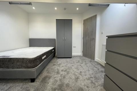 1 bedroom in a house share to rent, Cedar Road