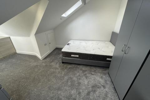 1 bedroom in a house share to rent, Cedar Road