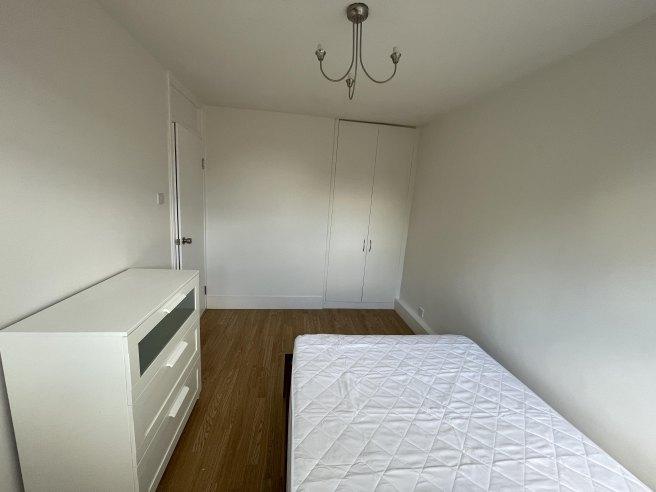 Westbridge-road-sw11-3tl-1051055