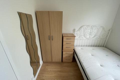 1 bedroom flat to rent, Westbridge Road