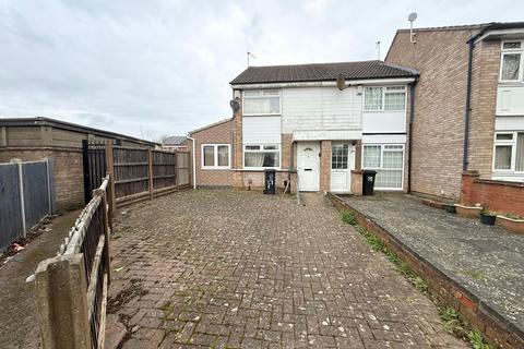 3 bedroom end of terrace house to rent, Archer Close