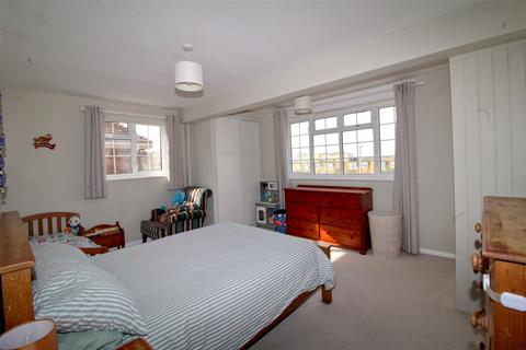 undefined, Fitzgerald Avenue, Seaford