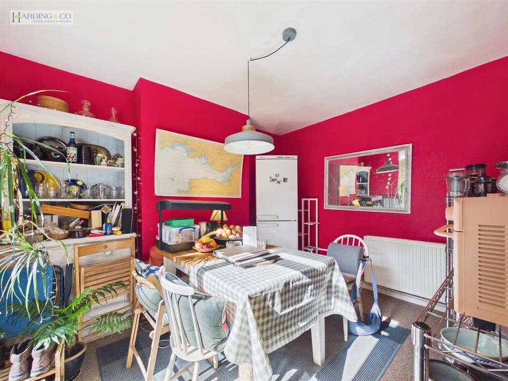 Kitchen Diner (2).jpg
