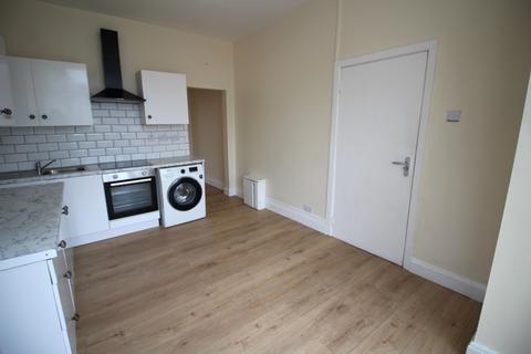 1 bedroom ground floor flat to rent, Seymour Road, Manchester, M8