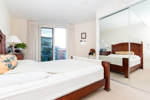 3 bedroom flat to rent, Juniper Drive, London, SW18